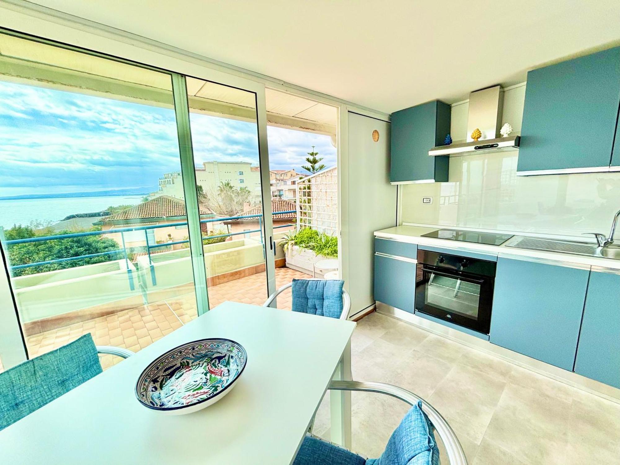 Apartamento The Dream - Seafront Loft Giardini-Naxos Exterior foto
